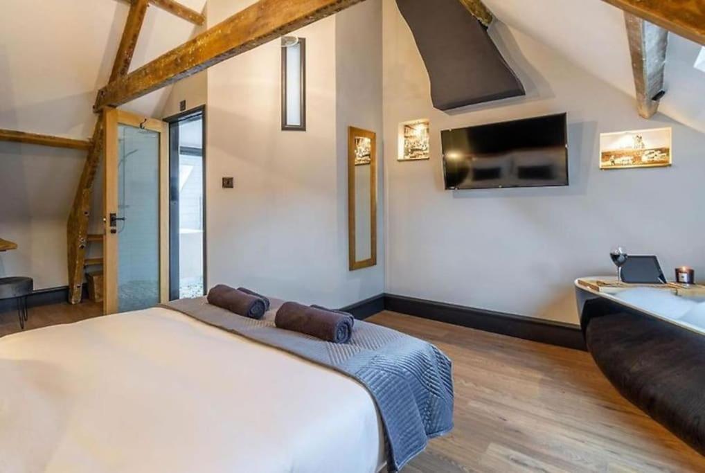 One Over Eight - Luxury One Bed Apartment Whitby Bagian luar foto