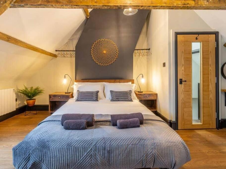 One Over Eight - Luxury One Bed Apartment Whitby Bagian luar foto